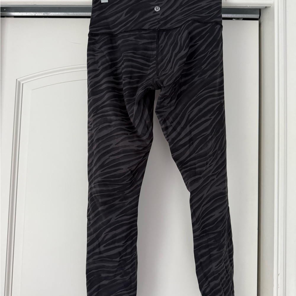 Lululemon Le Tigre Leggings